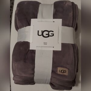 NEW UGG Gray coco throw blanket - Color Shadow - Size 50"×70" - Very Soft